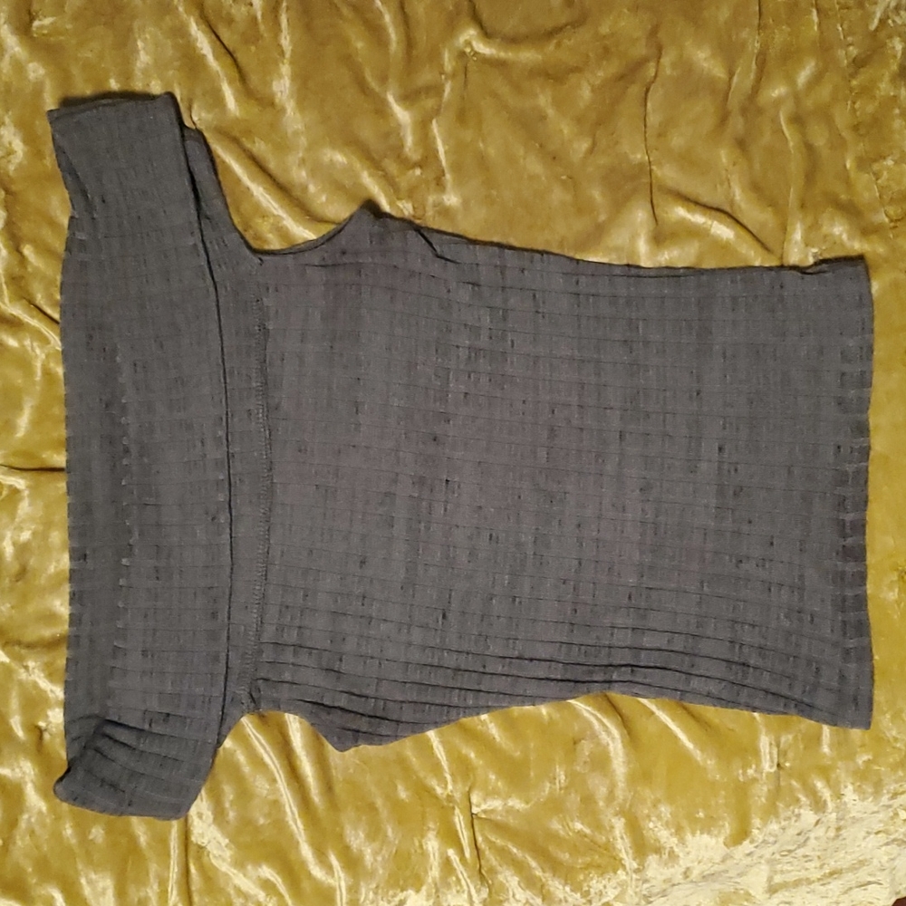 Express one eleven shoulder knit tank S